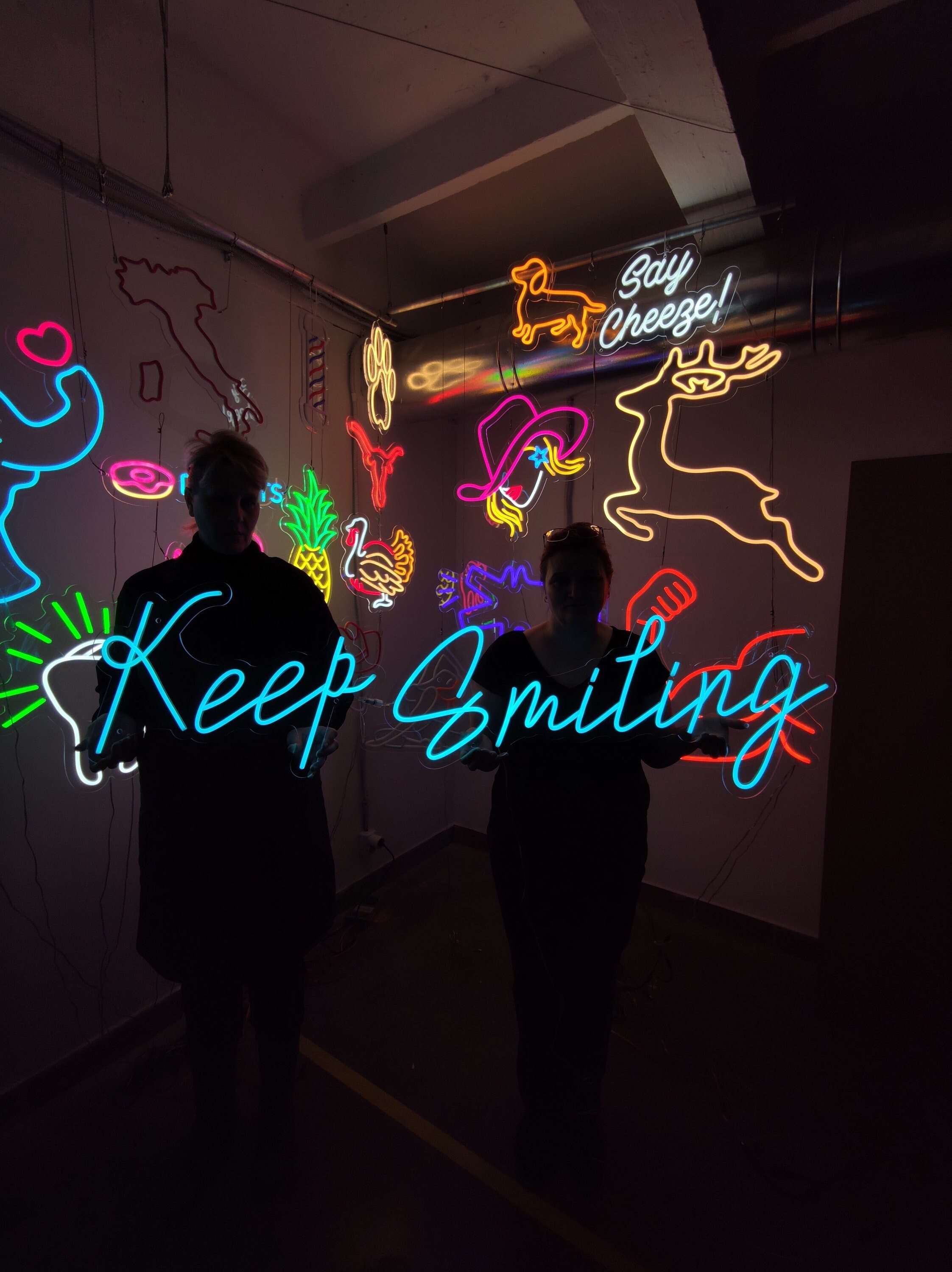 Keep smiling neon sign, keep smiling led light, dental clinic led decor, dentist neon light