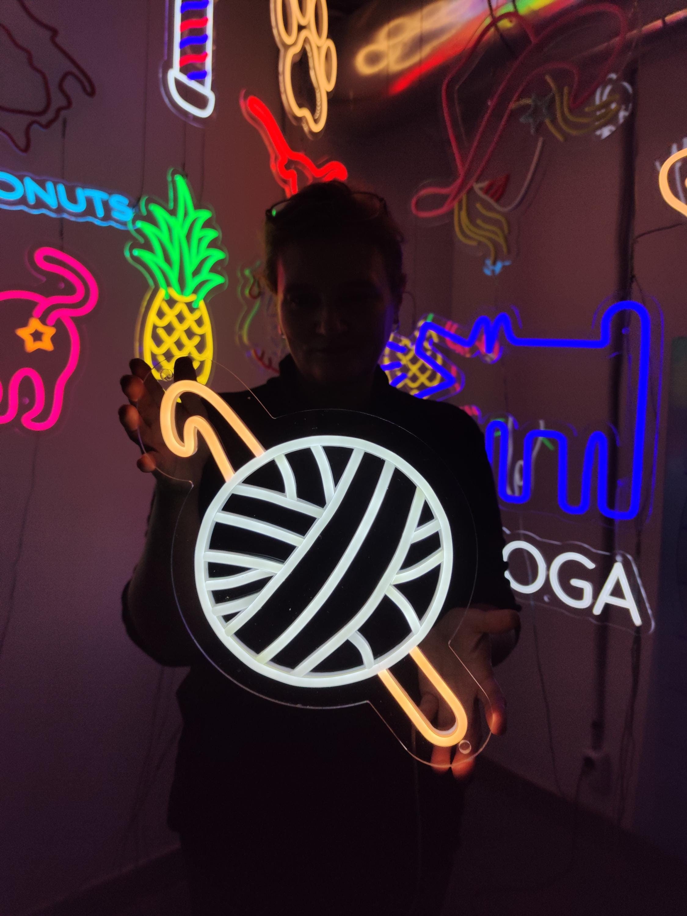 Knitting Neon Sign: the Perfect Sign for Yarn Shops. Skein of