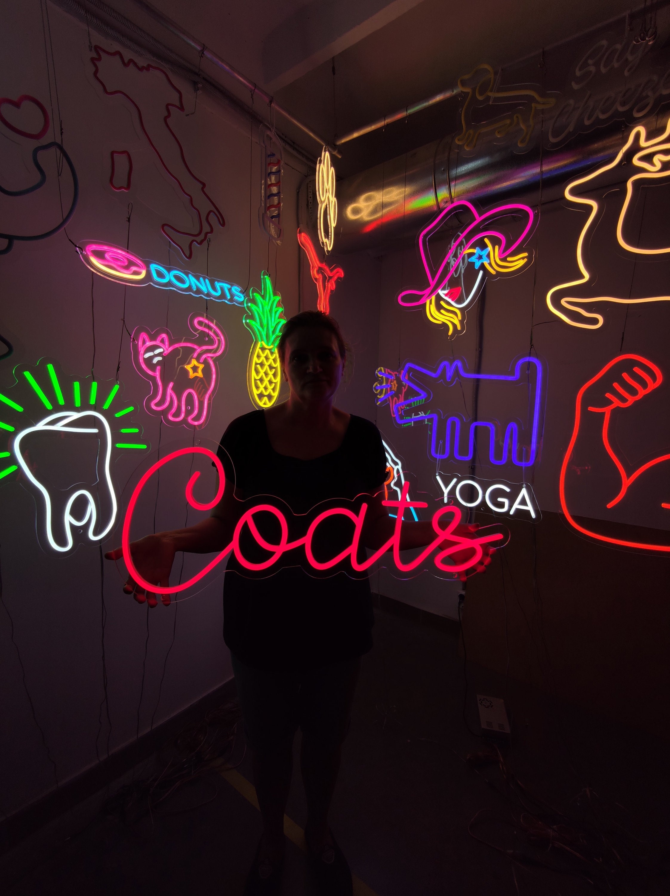 Coats Neon Sign: Light up Your Clothes Shop - Etsy