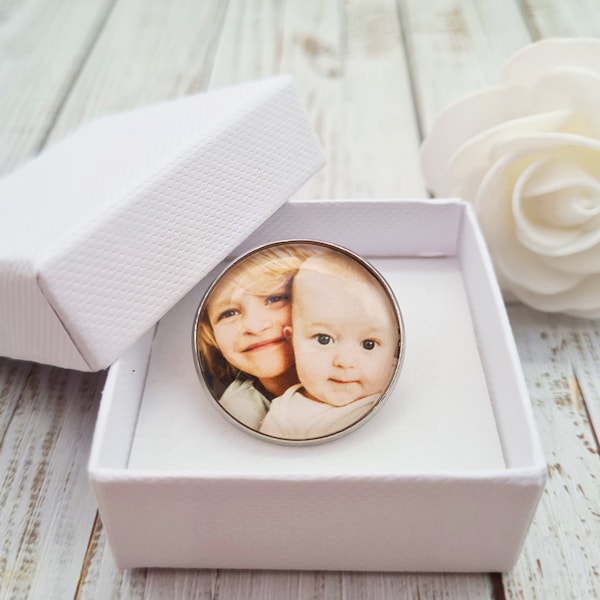 Lapel Pin with your own photo, custom made lapel pin, photo lapel pin, photo badge, pin with photo, personalised Lapel Pin, picture lapelpin