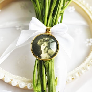 Bridal Bouquet Charms with photo and bow, wedding bouquet charm, memorial wedding gift, photo charm for wedding bouquet, Gift box