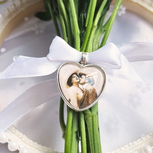 Bridal Bouquet Charms with photo and bow, wedding bouquet charm, memorial wedding gift, photo charm for wedding bouquet, Gift box