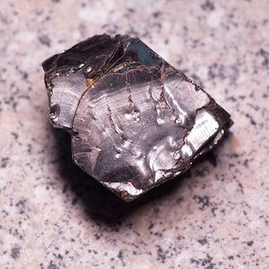 Elite Shungite large stone 185 grams, for water purification, genuine shungite from Karelia Healing and Protection