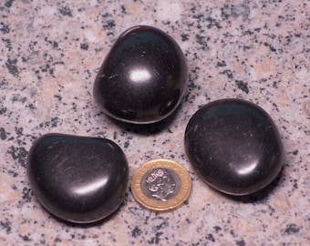 Shungite palm stones 3pcs, tubled and polished, perfect for a massage or stone therapy, genuine shungite from Karelia Healing and Protection