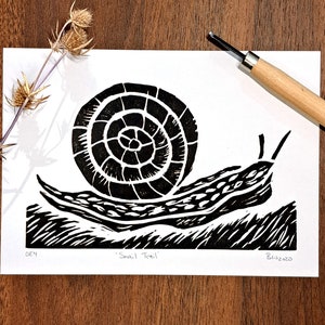 Snail Linocut Print Handcrafted Rustic Nature Wall Decor Unique Snail Illustration Wildlife Home Decoration Garden Enthusiast Art