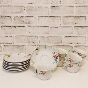 Vintage Taste Setter Dinnerware Tuliptime Collection Floral Cups and Saucers Set