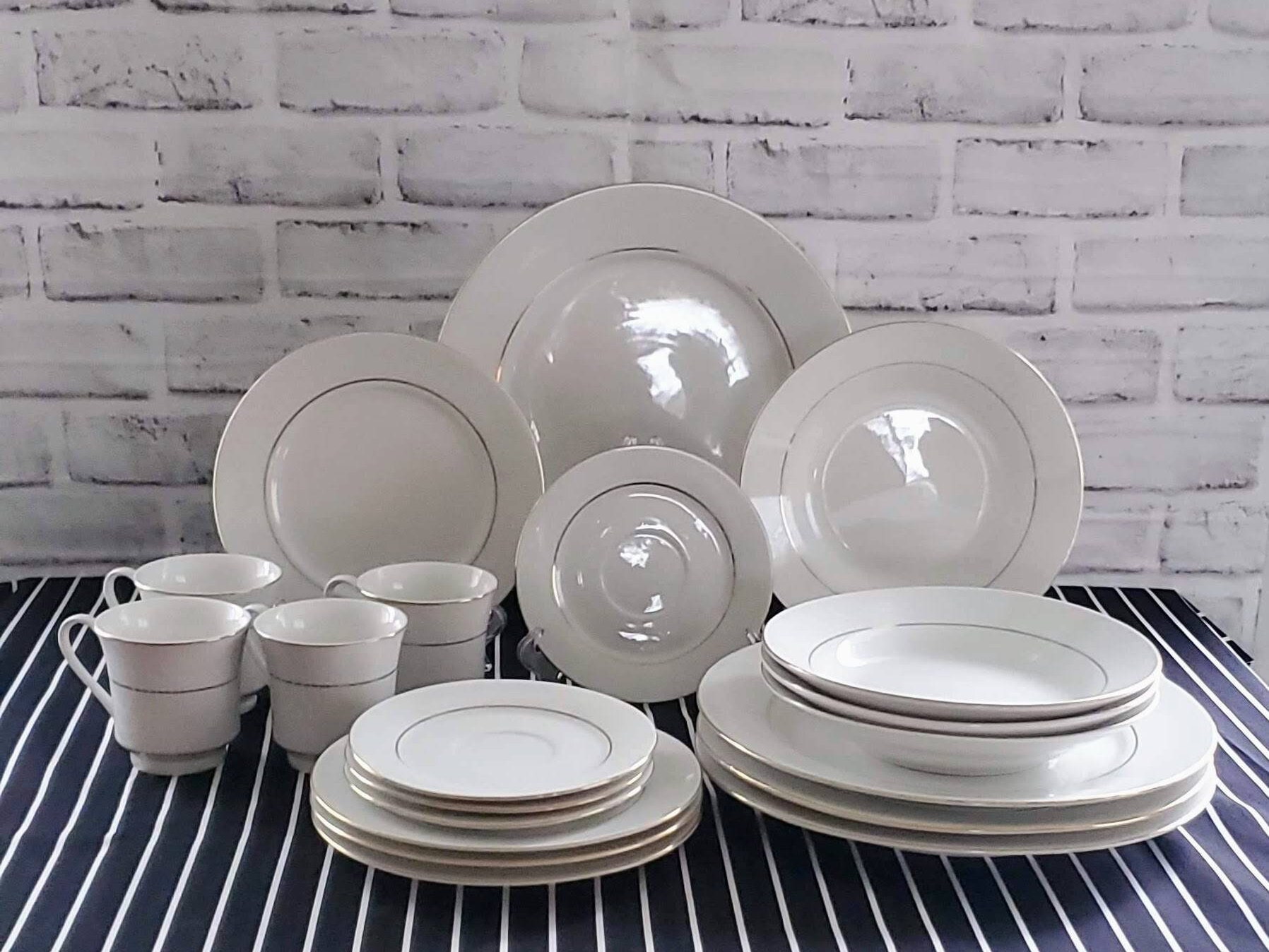 Classic Gold 215 Gold Trim Dinnerware 20 Peice Set Mothers Etsy