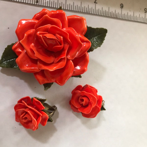 Sweetmammasjewels vintage plastic brooch clip on earrings set orange roses