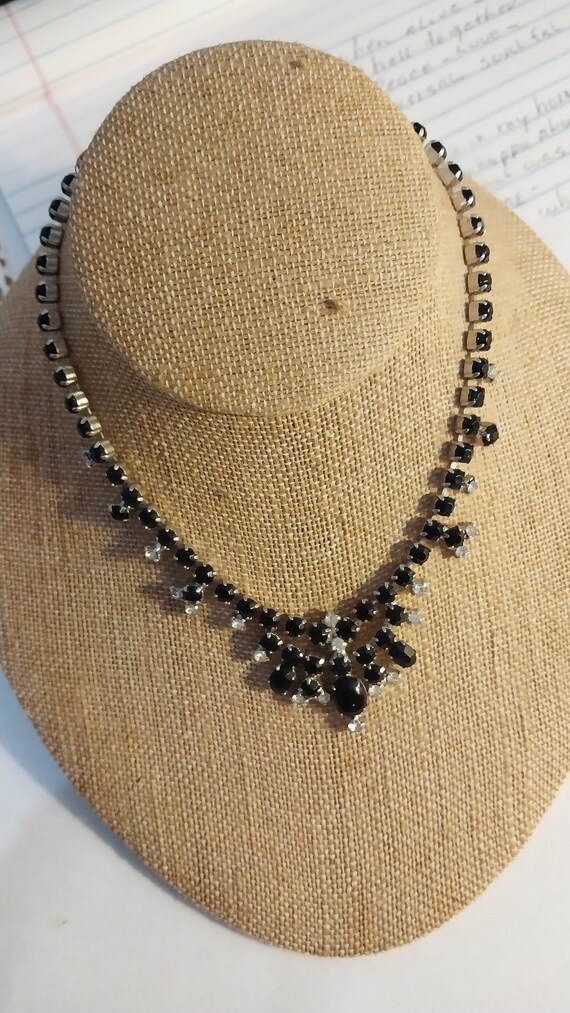 white rhinestone black and - Gem