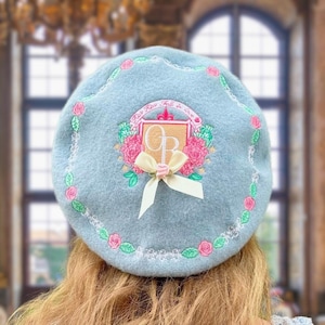 Béret du club d'accueil du lycée d'Ouran - Bonnet cosplay brodé, écusson rose Tamaki Suoh, accessoire de mode anime Lolita