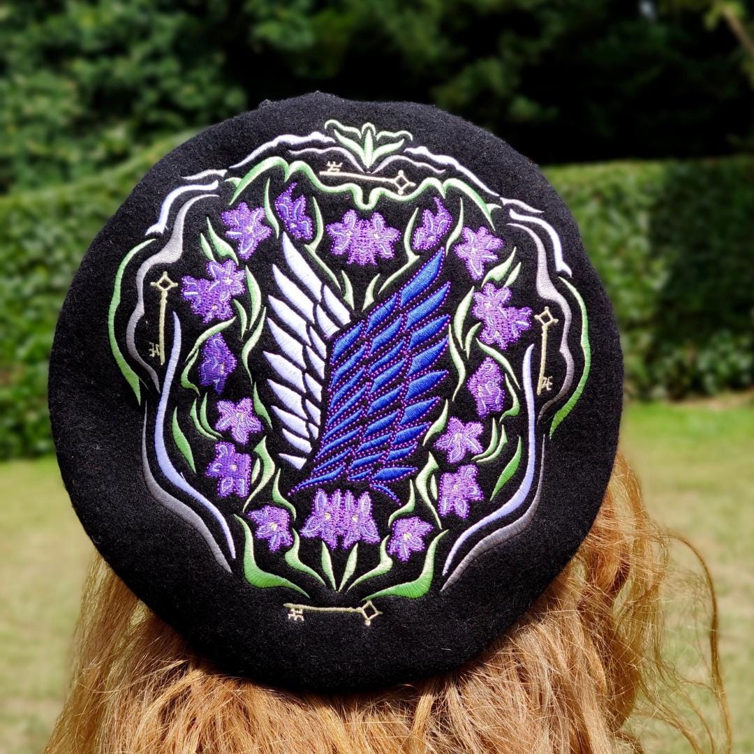 進撃の巨人 ベレー帽 - 自由の翼の刺繍入りウール帽子 - Etsy 日本