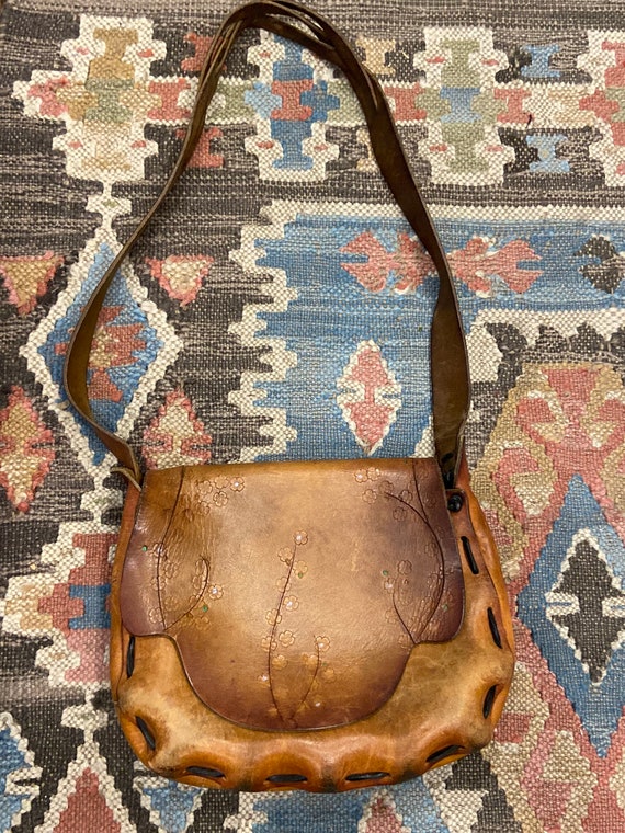 Vintage 70s boho hippie hand-tooled leather purse