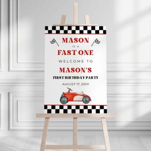Cartello di benvenuto per il primo compleanno stampato e spedito Fast One, decorazione personalizzata per la festa del primo compleanno, decorazione per auto da corsa, poster personalizzato, schiuma