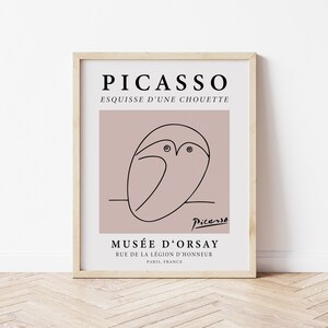 Puede incluir: Impresi&oacute;n art&iacute;stica enmarcada con un boceto de b&uacute;ho de Picasso. La obra incluye el nombre del artista, el t&iacute;tulo "Esquisse d'une Chouette" y los detalles del Mus&eacute;e d'Orsay. La impresi&oacute;n tiene un marco de madera clara y una paleta de colores neutros.