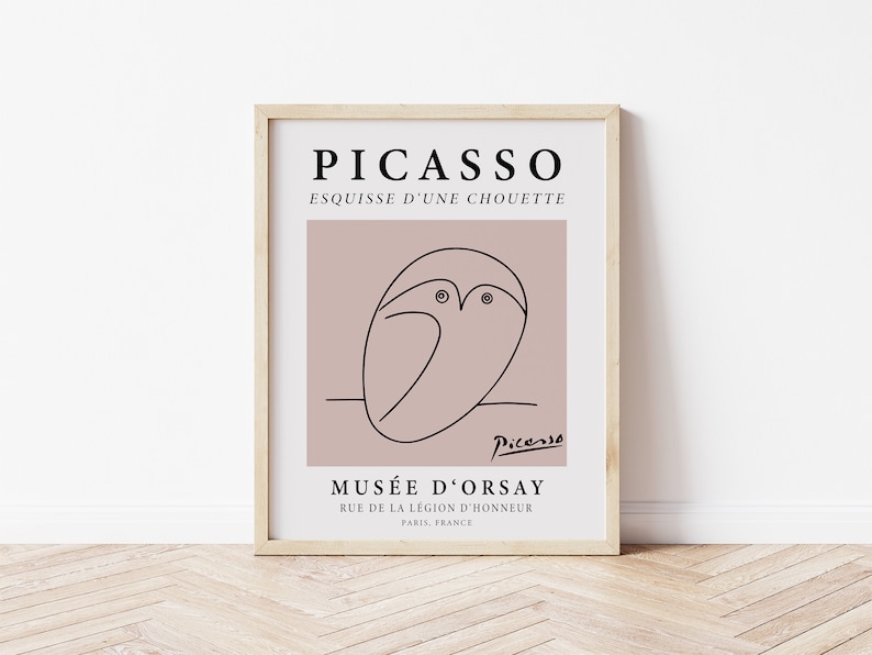 Puede incluir: Impresi&oacute;n art&iacute;stica enmarcada con un boceto de b&uacute;ho de Picasso. La obra incluye el nombre del artista, el t&iacute;tulo "Esquisse d'une Chouette" y los detalles del Mus&eacute;e d'Orsay. La impresi&oacute;n tiene un marco de madera clara y una paleta de colores neutros.