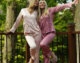 NEW! Long Satin Pajamas for Bridesmaid, Bridesmaid Satin Pajamas Set, Bridal Party Gift, Long Sleeve Bridal PJs