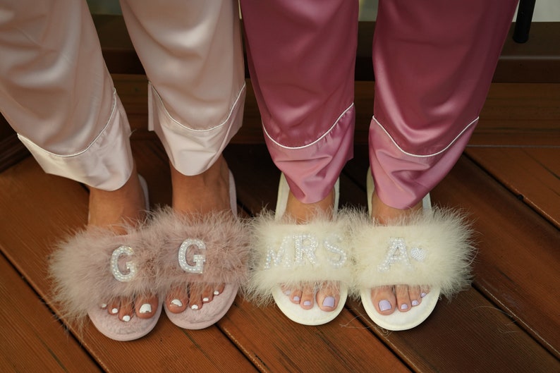 Feather Pearl Slippers for Bridesmaids, Wedding Slippers for Bride, Feather Bride Slippers, Wedding Party Gifts, Bridal Party Gifts image 9