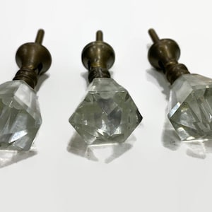 Glass Teardrop Knob, Elegant Metal Kbob, Glass Knob Dresser Pull, Diamond Shape, Vintage Antique Knob, Crystal Glass Knob, Shabby Chic Decor