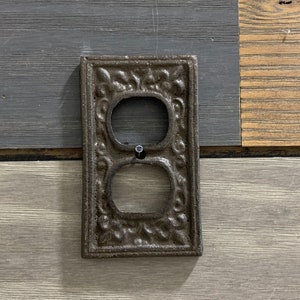 Cast Iron Outlet Cover, Decorative Outlet Cover, Cast Iron Outlet Plate, Metal Plate, Fleur de Lis Outlet Cover, Farmhouse Decor, Plug Cover