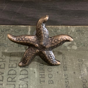 Starfish Knob, Metal Starfish Knob, Nautical Dresser Drawer Knob, Cabinet Knob, Starfish Cabinet Knob Nautical Drawer Pull, Star Pewter Knob