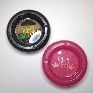 I&#39;d Hit That Ashtrays / Black of Fuchsia
