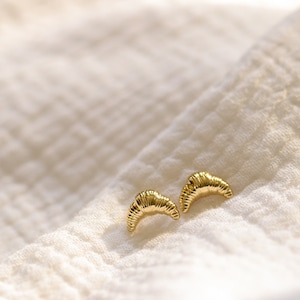 Tiny Croissant Earrings gold, Croissant Bread Stud Earrings, French Croissant Earrings, Food Earrings, unique earrings studs, fun earrings