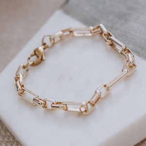 Rechthoekige schakelarmband, schakelarmband goudkleurige doos, sierlijke schakelarmband, eenvoudige armband, gelaagde armband, gouden armband vrouwen, riaka