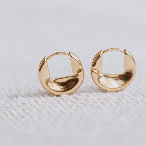 Earrings gold hoop Flat circle earrings Chunky Gold Earrings Huggie earrings gold Modern earrings gold Minimalist Earring Simple hoop gold