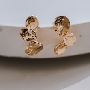 gold Leaf earrings, LEAF DROP EARRINGS, Floral earrings, Elegant Earrings, Dainty Jewelry, Daily earrings, Unique Gift For Her, Gift for Mom