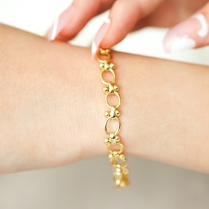 gold link bracelet, Gold oval chain Bracelet, Statement bracelet, Chunky bracelet gold, stacking everyday bracelet, Gold bracelet women