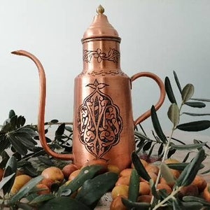 Hand Carved Copper Oil Pot,Copper Olive Oil Bottle,Olive Oil Dispenser,Olive Oil Container,Housewarming Gift,Kitchen Decor