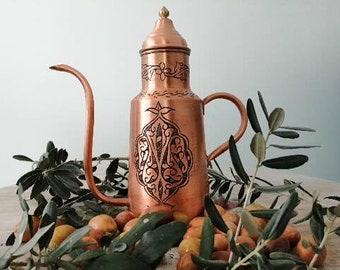 Pot à huile en cuivre sculpté à la main, bouteille d'huile d'olive en cuivre, distributeur d'huile d'olive, récipient pour huile d'olive, cadeau de pendaison de crémaillère, décoration de cuisine