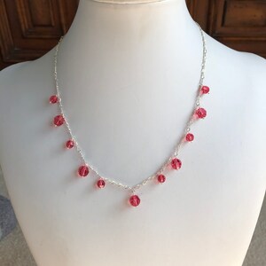 Fuchsia Swarovski-kristallen op Sterling 18in.&quot;