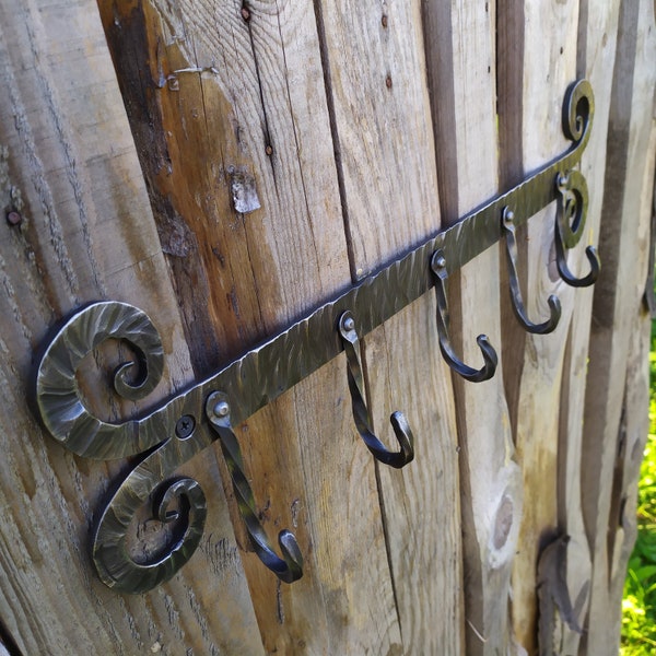 Hand Forged Hanging Rack, Rustic Hand Forged Ram-Shaped Hanger, Iron Wall Decor Hanger, Horn Shaped Wall Decor Hanger