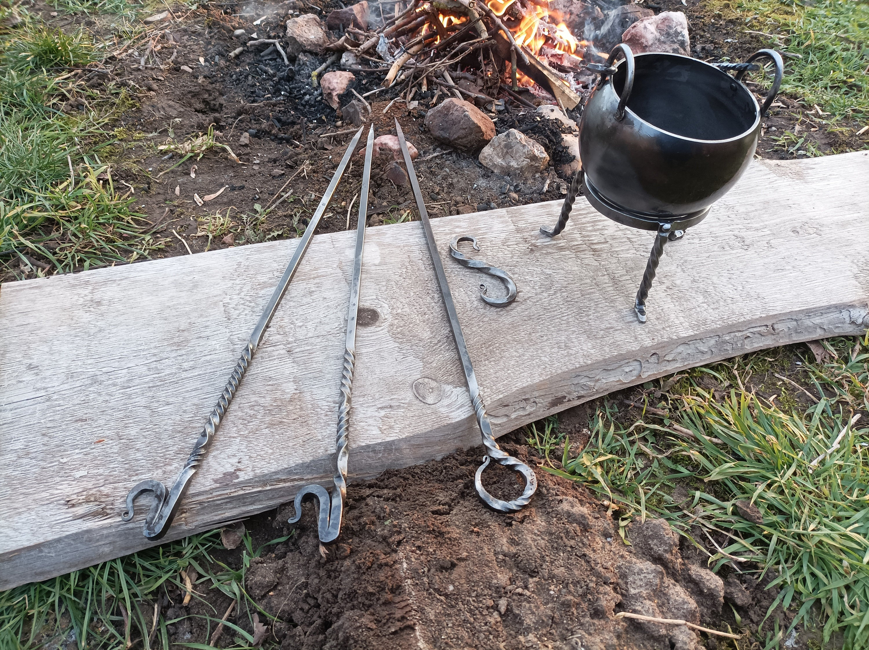 XL Heavy Duty Forged Camp Cooking Tripod Holds OVER 95 POUNDS Seen on Tv's  Dinner: Impossible 