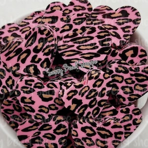 20mm Pink Leopard Heart Silcone Beads, Leopard Silicone Heart Beads, Cheetah Silicone Beads, Focal Bead, Valentine&#39;s Day Silicone Beads