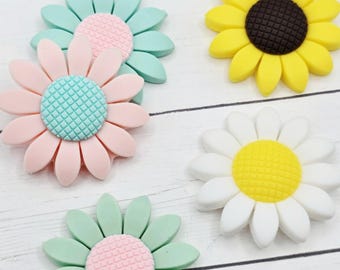 40mm Daisy Flower Silicone Focal Bead, 1–3 Count for Beaded Pens and Badge Reels