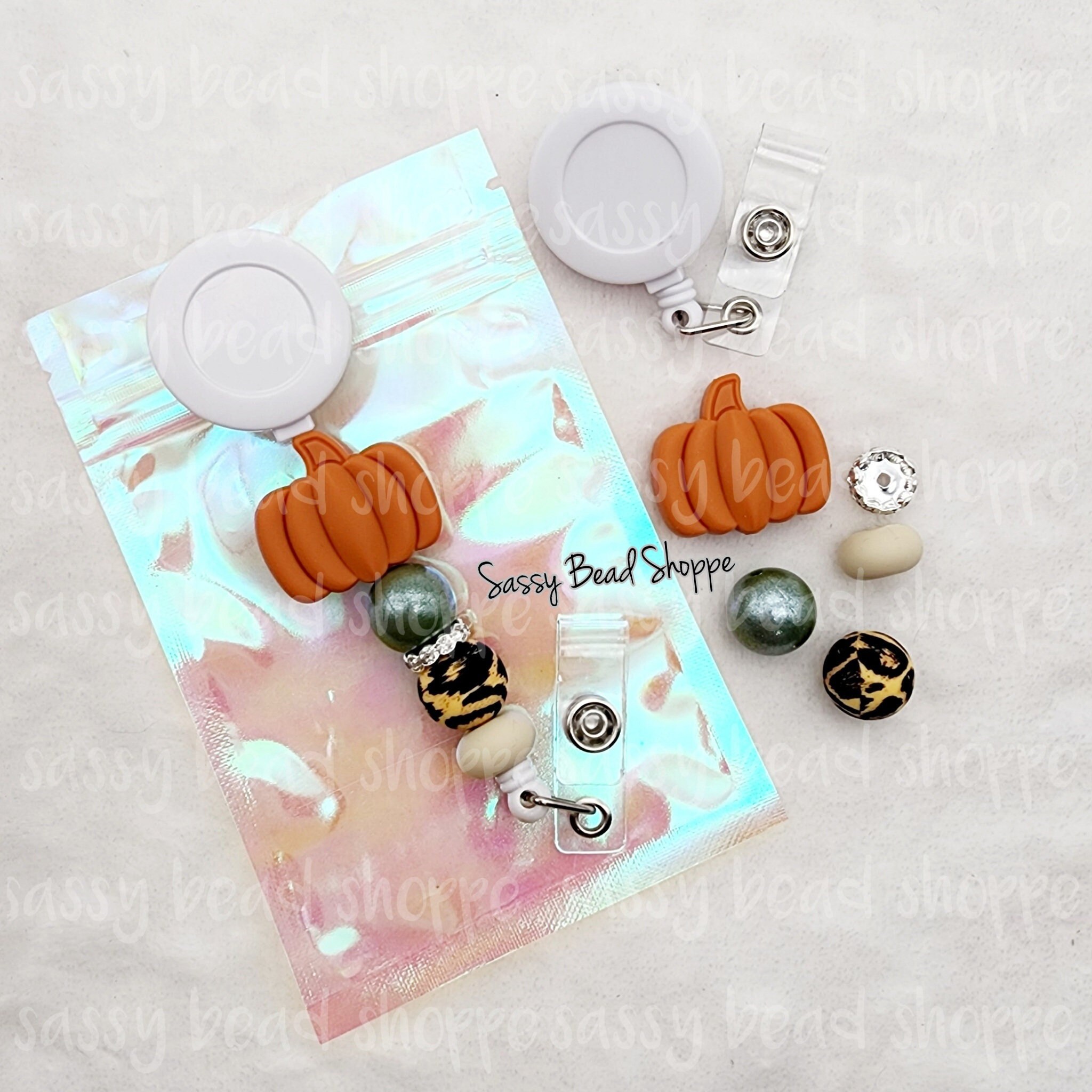 Feeling Spice Beadable Badge Reel Kit, Pumpkin DIY Beaded Badge