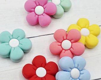 Flower Daisy Silicone Focal Bead, 1–3 Count for Beadable Pens and Keychains