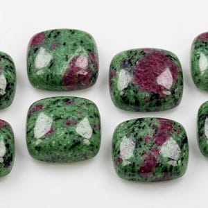 Cabujón de rubí zoisita: Gema natural cuadrada con forma de cojín, parte posterior plana calibrada, piedra suelta.