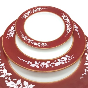 Hawthorn Berry, JAJ Pyrex, Coral Red, Claret, Pyrex Dinner Plates, Luncheon Plates, Vintage Side Plates, Tea Plates, Vintage Kitchenware