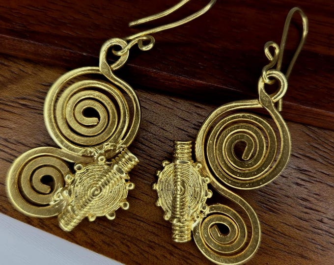 Gold-plated bronze earrings - Baoulé weight earrings - Authentic craftsmanship - Ethnic jewelry - YAWOA