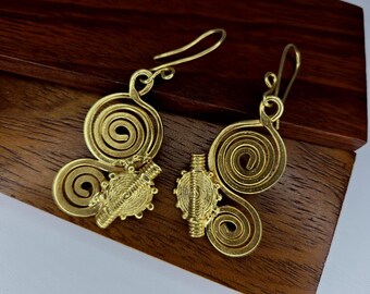 Gold-plated bronze earrings - Baoulé weight earrings - Authentic craftsmanship - Ethnic jewelry - YAWAO