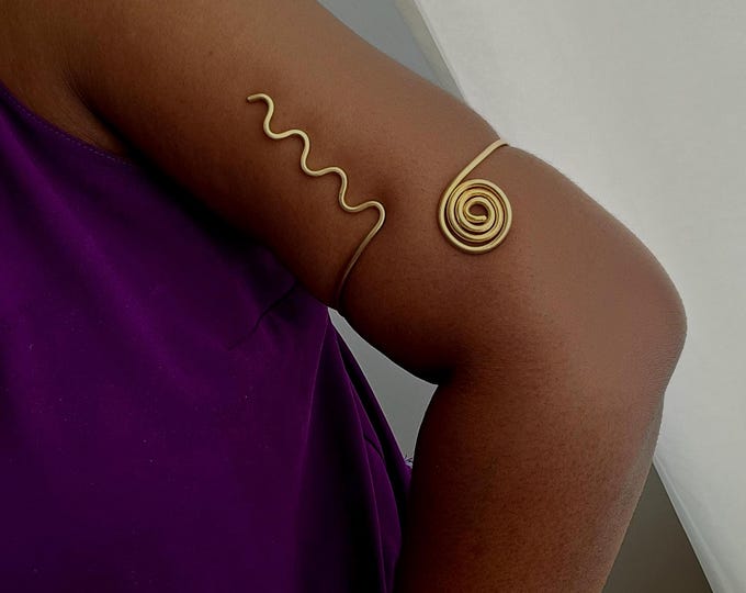 Gold-plated bronze spiral arm bracelet, armband style, handmade, arm cuff - BERA