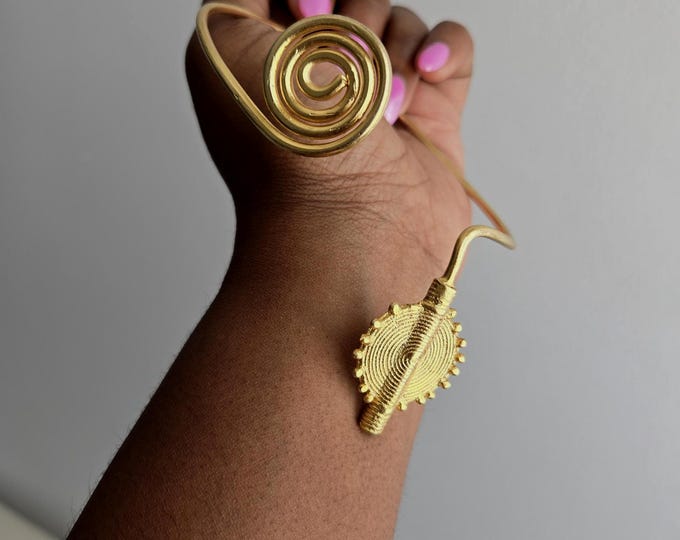 Gold-plated bronze spiral arm bracelet, Armband style bracelet, Handmade, Arm cuff - BERA
