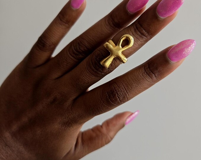 Gold plated bronze ring in the shape of an Ankh cross - Ankh cross ring - Ethnic jewelry - Afro jewelry - Mini Ankh