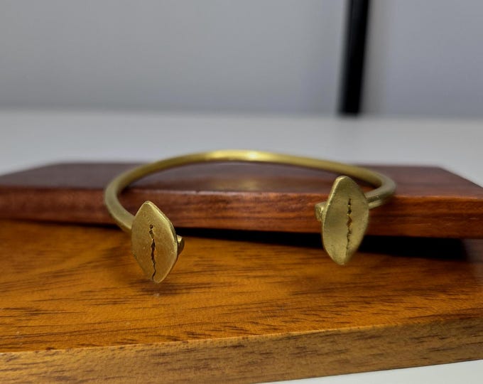 Gold-plated bronze bracelet - Ethnic bracelet - Afro bracelet - Doublement Cauris