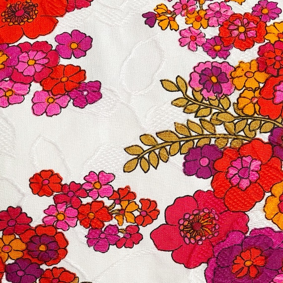 Vintage 1960s 60s Dayglo Floral Textured Barkclot… - image 4