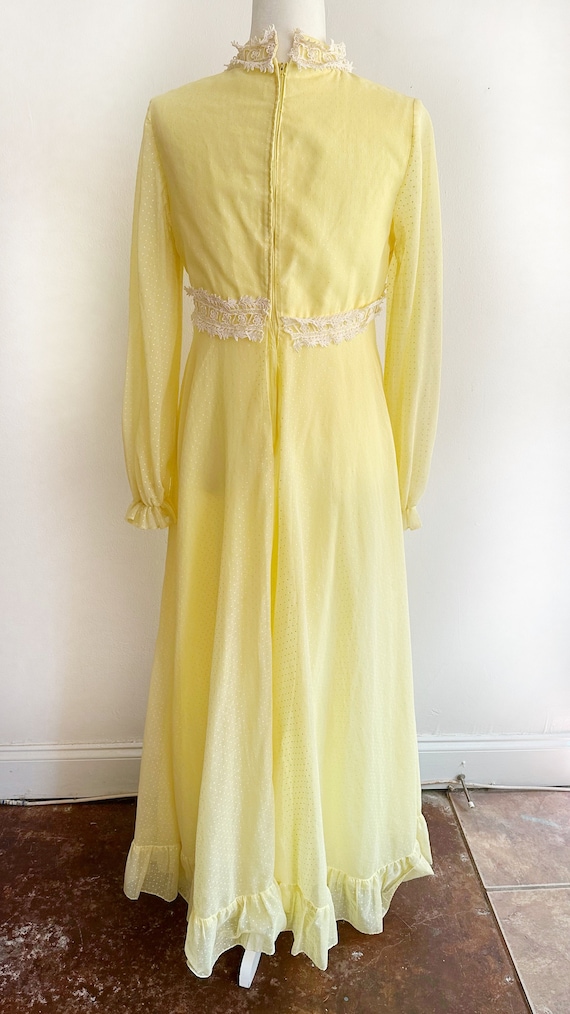 Vintage 1970s 70s Yellow Dotted Swiss Lace Trim M… - image 4