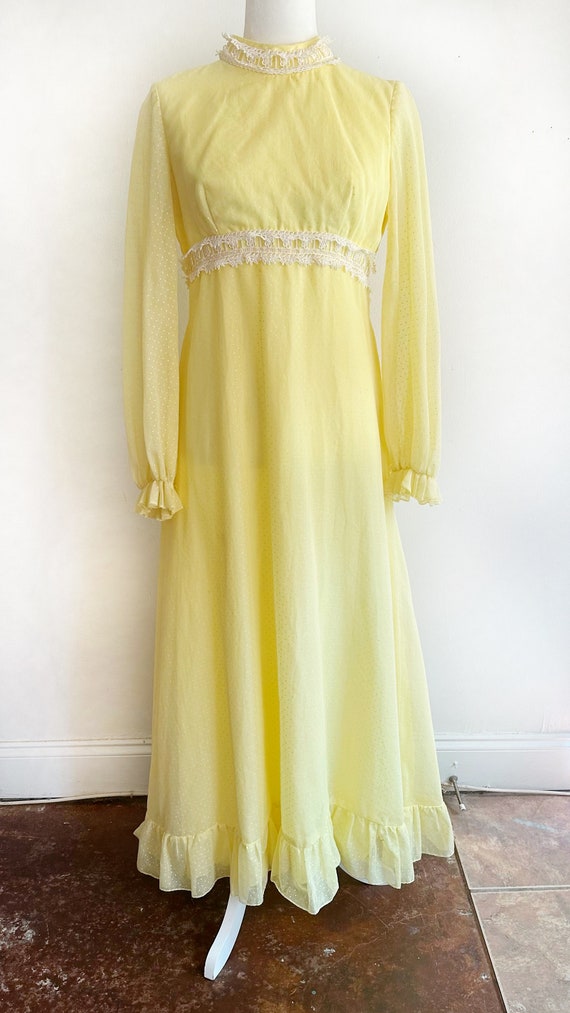 Vintage 1970s 70s Yellow Dotted Swiss Lace Trim M… - image 2